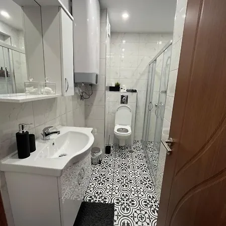 Marrone On Bogoridi Μπουργκάς